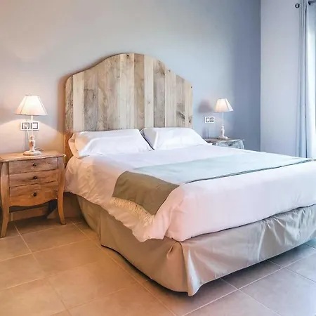 Sleeps 6 Pool Air Con Wifi Villa *